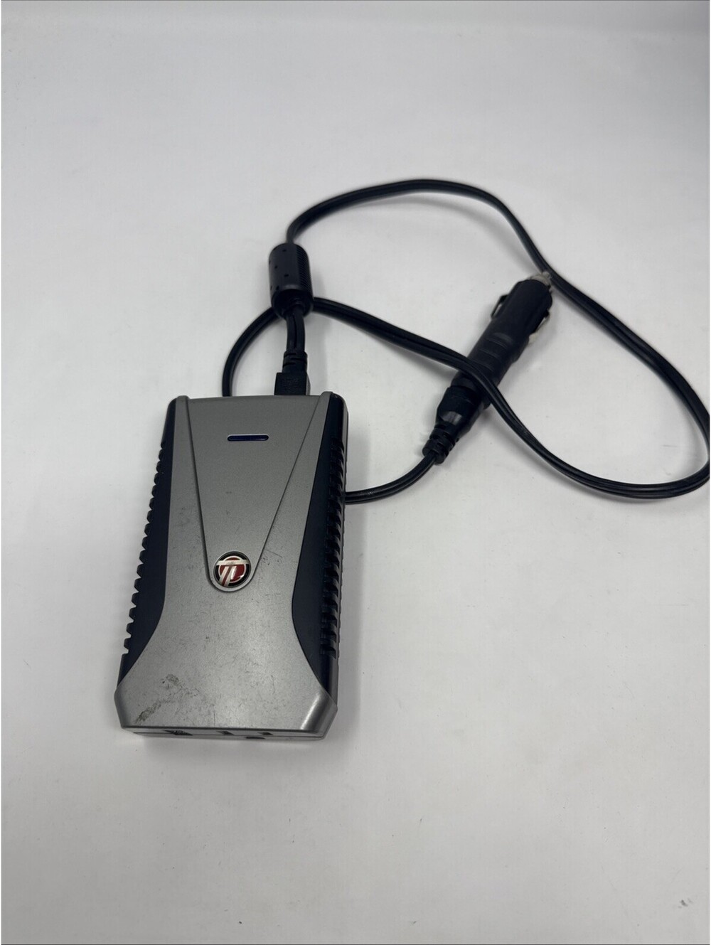 Targus APV10US1 Targus APV10US1 DC-to-AC Slim-Line Power Inverter - Input Voltag